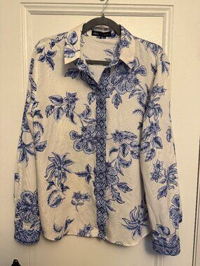Floral print button-down long-sleeved blouse
